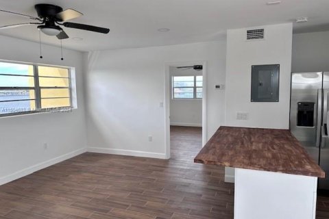 Condominio en venta en Key West, Florida, 1 dormitorio, 62.43 m2 № 912624 - foto 14