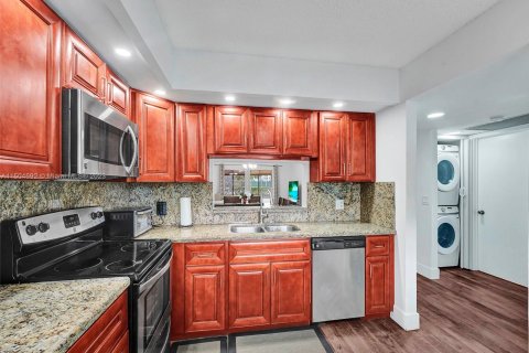 Condominio en venta en Pembroke Pines, Florida, 2 dormitorios, 110.74 m2 № 912623 - foto 8