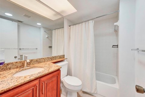 Condominio en venta en Pembroke Pines, Florida, 2 dormitorios, 110.74 m2 № 912623 - foto 12