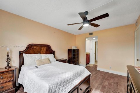 Condominio en venta en Pembroke Pines, Florida, 2 dormitorios, 110.74 m2 № 912623 - foto 22