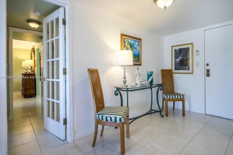 Copropriété à vendre à Miami Beach, Floride: 2 chambres, 118.54 m2 № 1080316 - photo 12