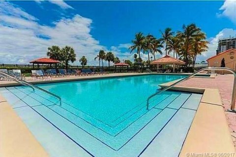 Copropriété à vendre à Miami Beach, Floride: 2 chambres, 118.54 m2 № 1080316 - photo 20