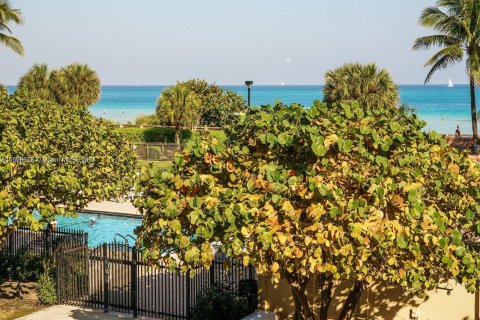 Condominio en venta en Miami Beach, Florida, 2 dormitorios, 118.54 m2 № 1080316 - foto 13