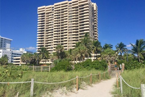 Copropriété à vendre à Miami Beach, Floride: 2 chambres, 118.54 m2 № 1080316 - photo 26