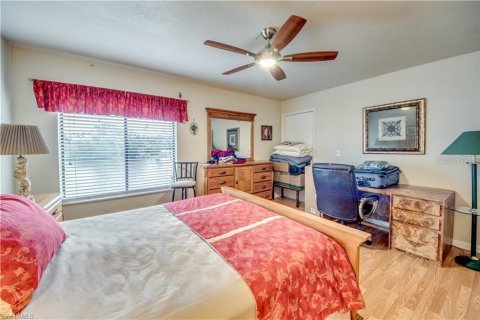 Copropriété à vendre à North Fort Myers, Floride: 2 chambres, 113.53 m2 № 1374100 - photo 11