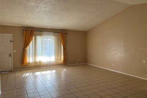 Villa ou maison à vendre à Kissimmee, Floride: 3 chambres, 125.6 m2 № 1347095 - photo 5