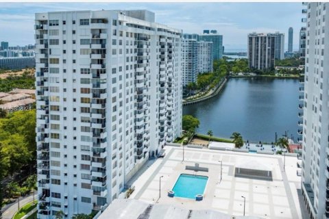 Condo in Aventura, Florida, 1 bedroom  № 1269705 - photo 21