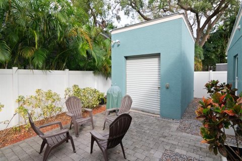 House in Tampa, Florida 3 bedrooms, 126.72 sq.m. № 1434505 - photo 25