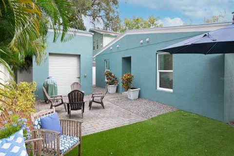 House in Tampa, Florida 3 bedrooms, 126.72 sq.m. № 1434505 - photo 30