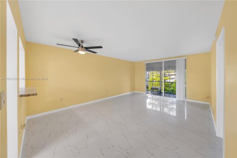 Copropriété à vendre à Aventura, Floride: 1 chambre, 71.35 m2 № 1168011 - photo 1