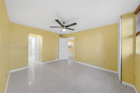 Copropriété à vendre à Aventura, Floride: 1 chambre, 71.35 m2 № 1168011 - photo 6