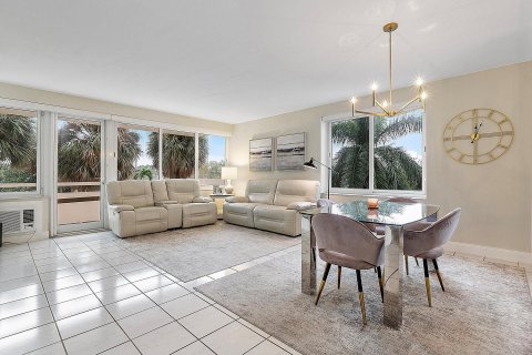 Condo in Fort Lauderdale, Florida, 2 bedrooms  № 945091 - photo 29