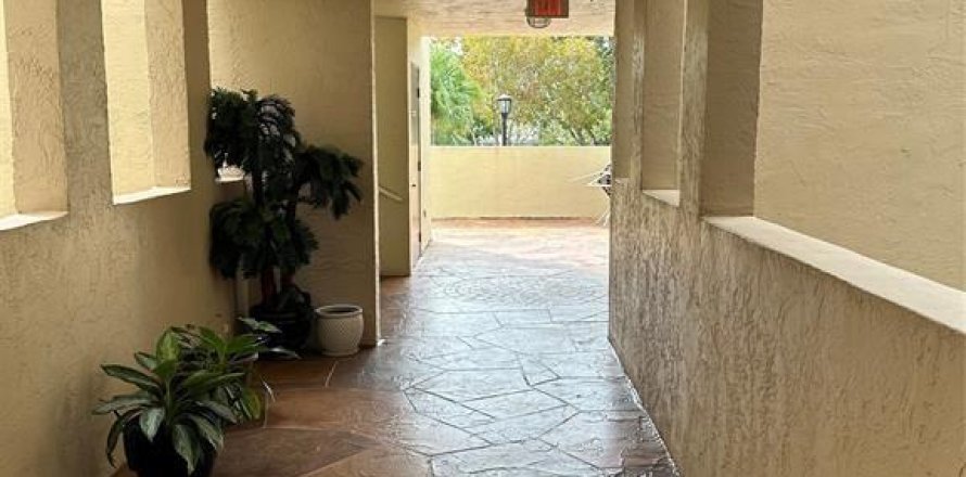 Condominio en Tamarac, Florida, 2 dormitorios  № 1096536