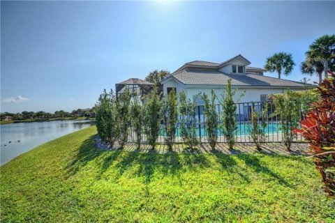 House in Parkland, Florida 4 bedrooms, 256.04 sq.m. № 1096566 - photo 9