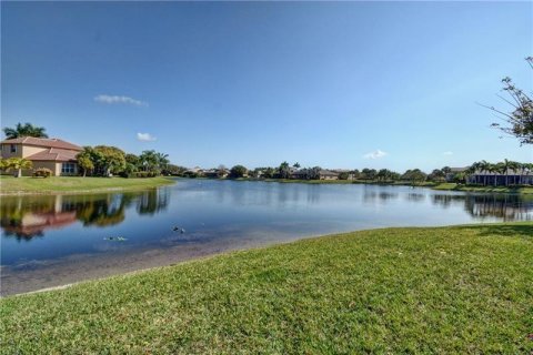 House in Parkland, Florida 4 bedrooms, 256.04 sq.m. № 1096566 - photo 8