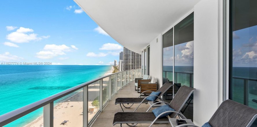 Condominio en Hollywood, Florida, 4 dormitorios  № 1282031