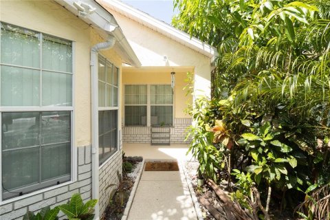 Casa en venta en Kissimmee, Florida, 4 dormitorios, 161.65 m2 № 1343767 - foto 2