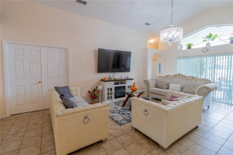 Villa ou maison à vendre à Kissimmee, Floride: 4 chambres, 161.65 m2 № 1343767 - photo 12