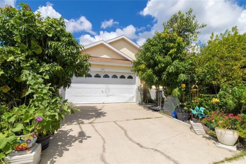 Villa ou maison à vendre à Kissimmee, Floride: 4 chambres, 161.65 m2 № 1343767 - photo 1