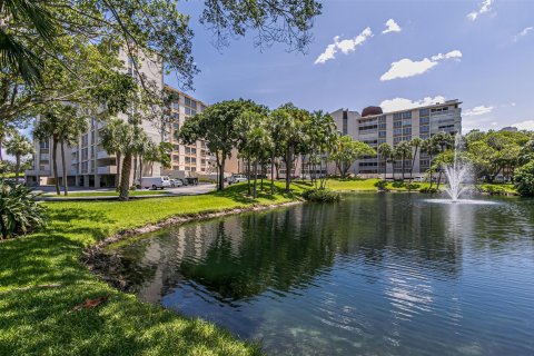 Copropriété à vendre à Lauderhill, Floride: 2 chambres, 107.77 m2 № 720747 - photo 26