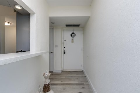 Copropriété à vendre à Lauderhill, Floride: 2 chambres, 107.77 m2 № 720747 - photo 16