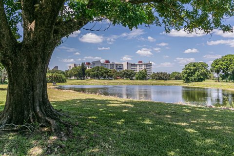 Copropriété à vendre à Lauderhill, Floride: 2 chambres, 107.77 m2 № 720747 - photo 28