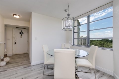 Copropriété à vendre à Lauderhill, Floride: 2 chambres, 107.77 m2 № 720747 - photo 14