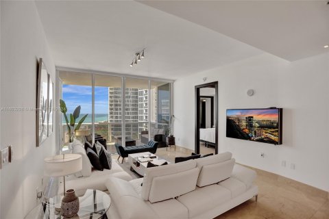 Condominio en venta en Sunny Isles Beach, Florida, 2 dormitorios, 129.04 m2 № 1221954 - foto 6