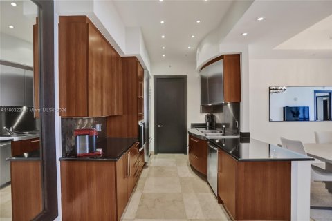 Copropriété à vendre à Sunny Isles Beach, Floride: 2 chambres, 129.04 m2 № 1221954 - photo 26