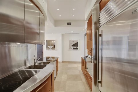 Condo in Sunny Isles Beach, Florida, 2 bedrooms  № 1221954 - photo 13