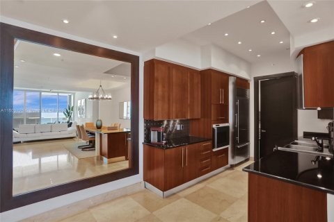 Copropriété à vendre à Sunny Isles Beach, Floride: 2 chambres, 129.04 m2 № 1221954 - photo 10