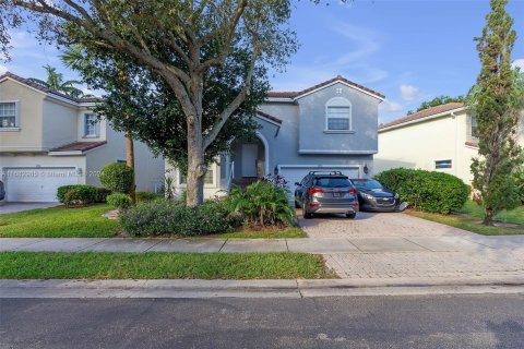 Villa ou maison à vendre à Pembroke Pines, Floride: 3 chambres, 204.38 m2 № 1417752 - photo 3