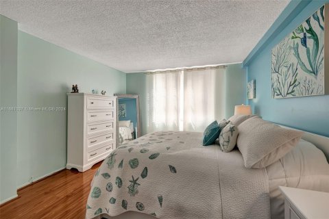 Condo in Lauderdale Lakes, Florida, 2 bedrooms  № 1417747 - photo 14