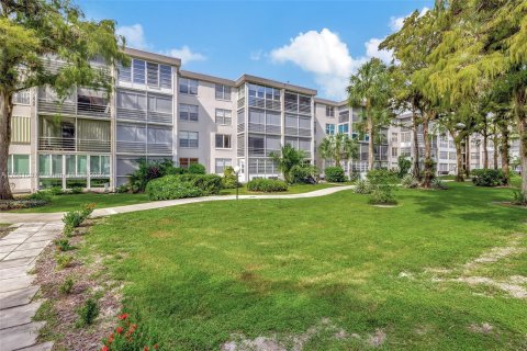 Condo in Lauderdale Lakes, Florida, 2 bedrooms  № 1417747 - photo 27