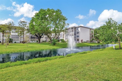 Condo in Lauderdale Lakes, Florida, 2 bedrooms  № 1417747 - photo 26