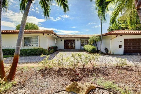 Casa en venta en Miami, Florida, 4 dormitorios, 210.33 m2 № 986188 - foto 5