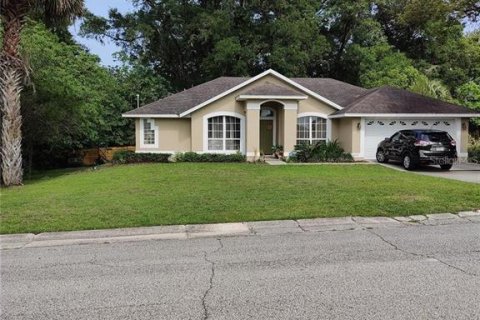 Villa ou maison à vendre à DeLand, Floride: 3 chambres, 152.36 m2 № 1195310 - photo 2