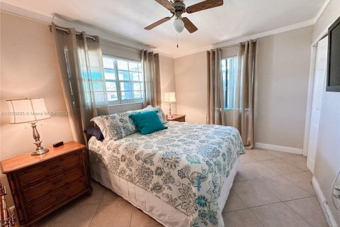 Casa en venta en Hallandale Beach, Florida, 3 dormitorios, 139.17 m2 № 1186707 - foto 8