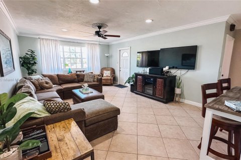 Villa ou maison à vendre à Hallandale Beach, Floride: 3 chambres, 139.17 m2 № 1186707 - photo 4