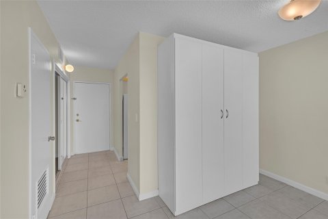 Copropriété à vendre à Fort Lauderdale, Floride: 1 chambre, 66.89 m2 № 1116981 - photo 14