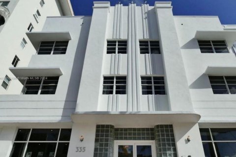 Condominio en venta en Miami Beach, Florida, 18.58 m2 № 1235535 - foto 1