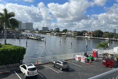 Condominio en venta en Hallandale Beach, Florida, 1 dormitorio, 65.03 m2 № 1325808 - foto 15