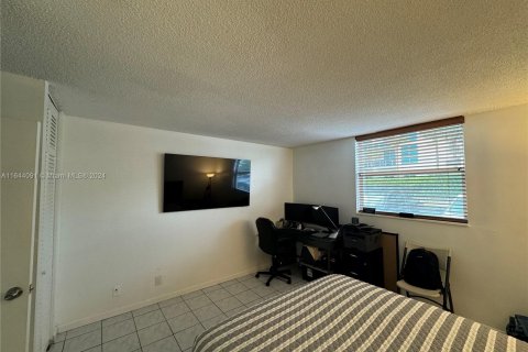 Copropriété à vendre à Hallandale Beach, Floride: 1 chambre, 65.03 m2 № 1325808 - photo 14