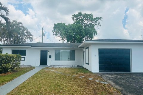 Casa en venta en Pembroke Pines, Florida, 4 dormitorios, 166.11 m2 № 1207731 - foto 18