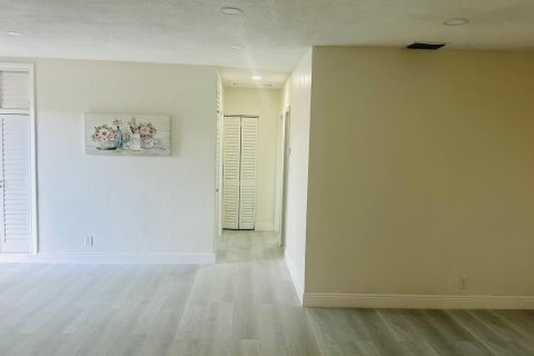 Casa en venta en Pembroke Pines, Florida, 4 dormitorios, 166.11 m2 № 1207731 - foto 16