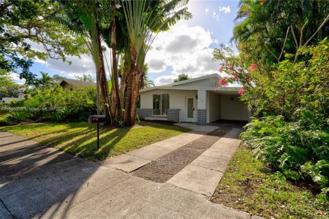 Villa ou maison à vendre à West Palm Beach, Floride: 4 chambres, 173.08 m2 № 1384270 - photo 2