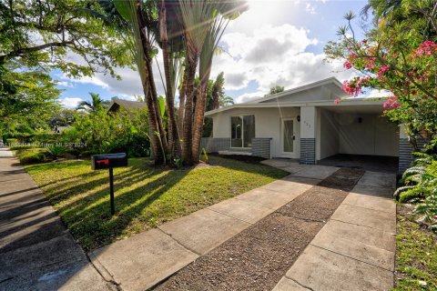 Villa ou maison à vendre à West Palm Beach, Floride: 4 chambres, 173.08 m2 № 1384270 - photo 1