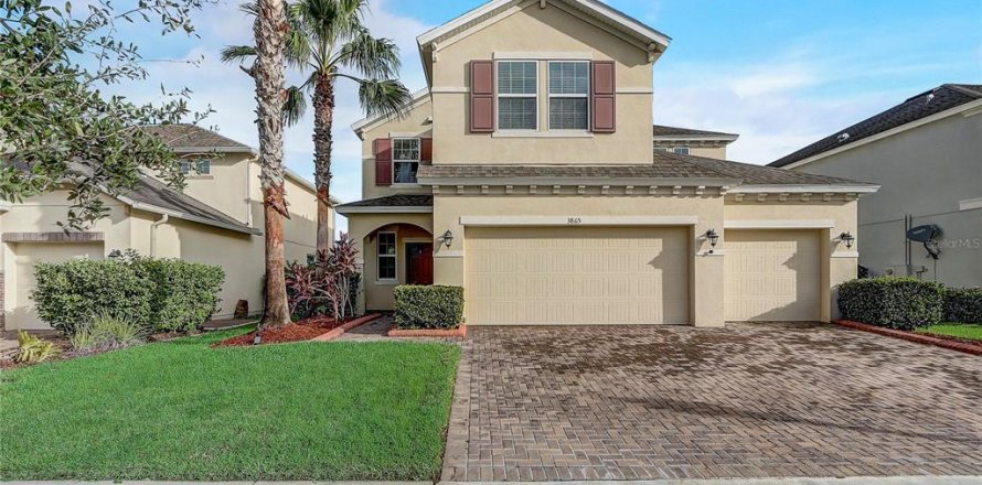 House in Orlando, Florida 5 bedrooms, 268.3 sq.m. № 1400614