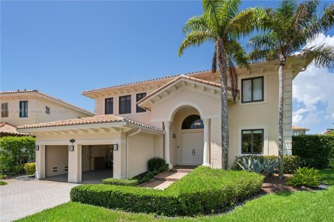 Villa ou maison à vendre à Cutler Bay, Floride: 5 chambres, 366.5 m2 № 1237505 - photo 2