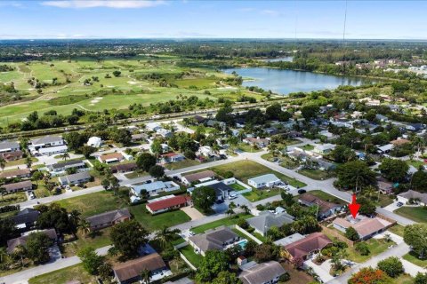 House in Lake Worth, Florida 3 bedrooms, 146.6 sq.m. № 1221419 - photo 4